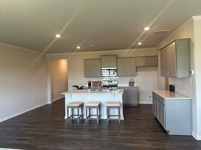 3 bed, 2.5 bath, 2060 sqft, $2,950 — Photo 4