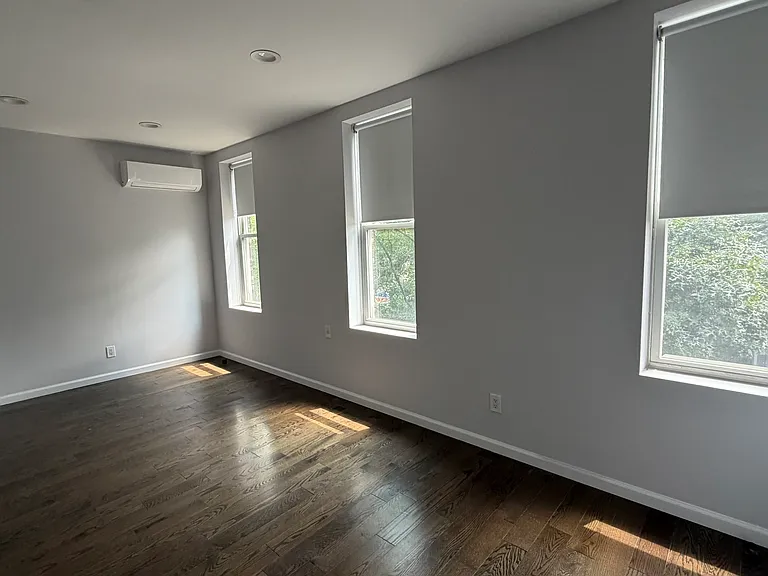 30-36 Steinway St #3 — Photo 3