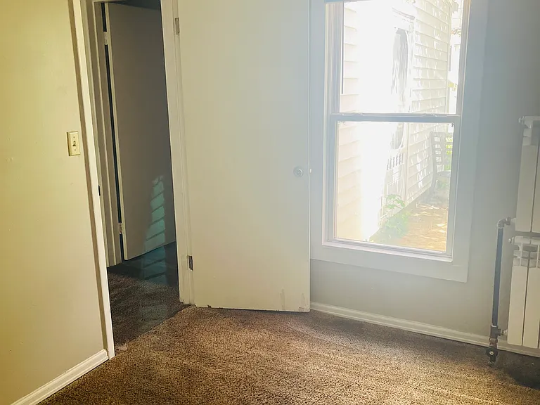 54 Maple St — Photo 4