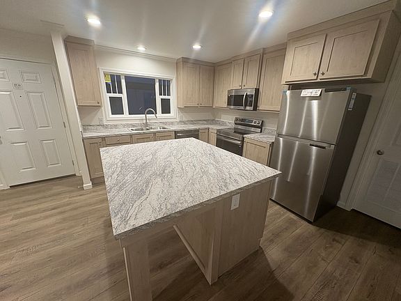 3rd image of 379 Three Willows Ln