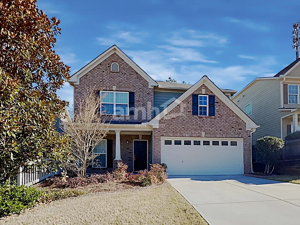 446 Crestmont Ln