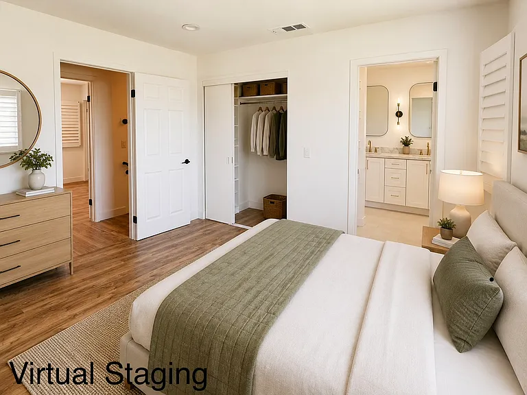 Master Bathroom with En-Suite