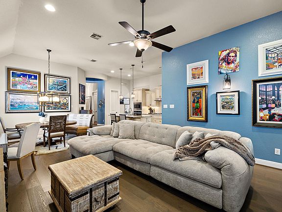 5th image of 520 Merlin Ln