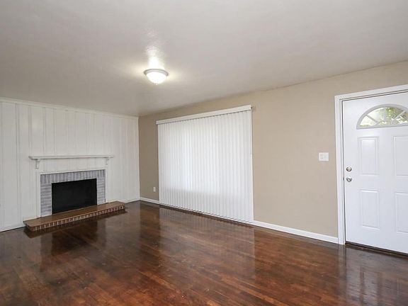 2nd image of 2201 Homesite Dr