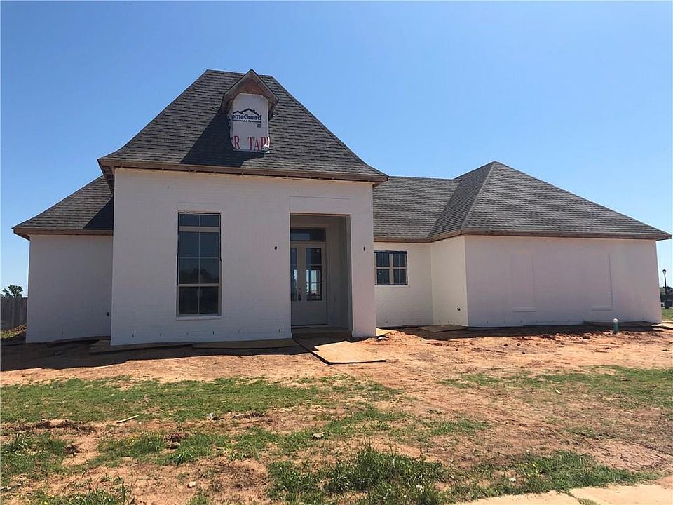 1st image of 90 Pecan Bayou Dr