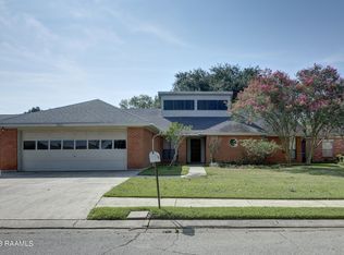 122 Briaroak Ct, Lafayette, LA 70503