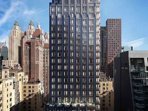 135 East 47th Street image 2 of 12