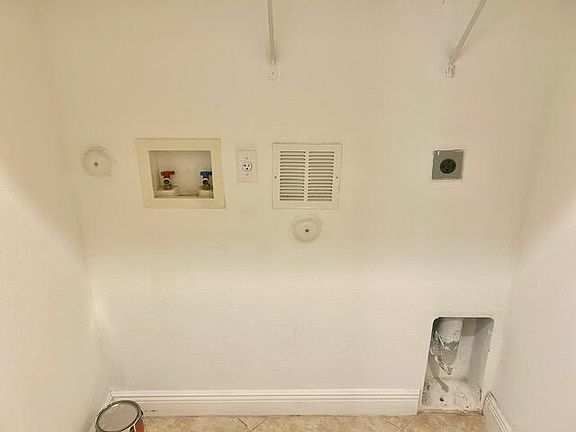 5th image of 7342 Briella Drive