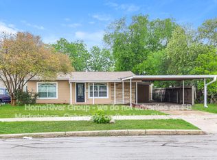 242 E Ackard Pl, San Antonio, TX 78221