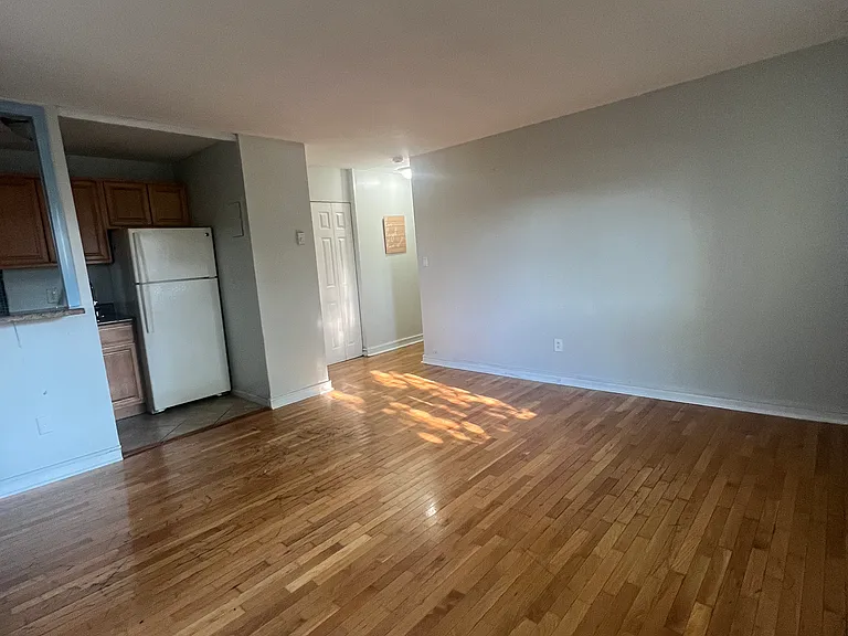 65 James St #14 — Photo 7
