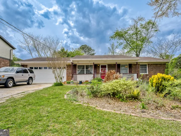 1391 Colony Hill Ct, Stone Mountain, GA 30083