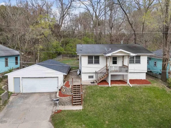 171 Hero St, Silvis, IL 61282