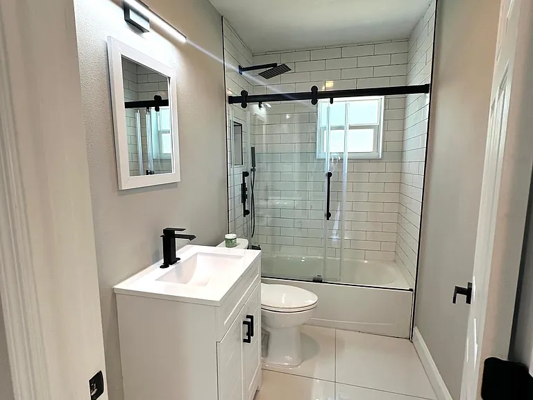 604 Lexington St — Photo 22