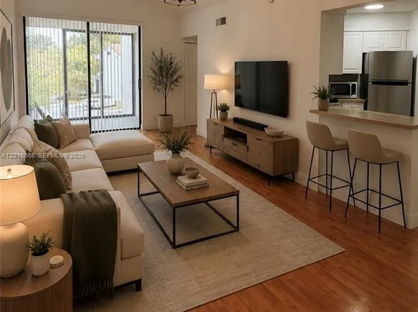 216 Lake Pointe Dr, Fort Lauderdale, FL