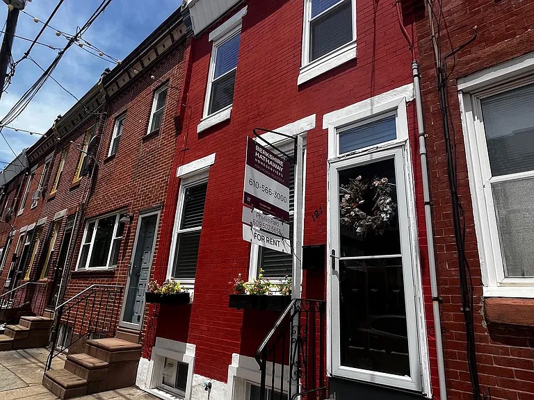 121 Mercy St — Photo 2