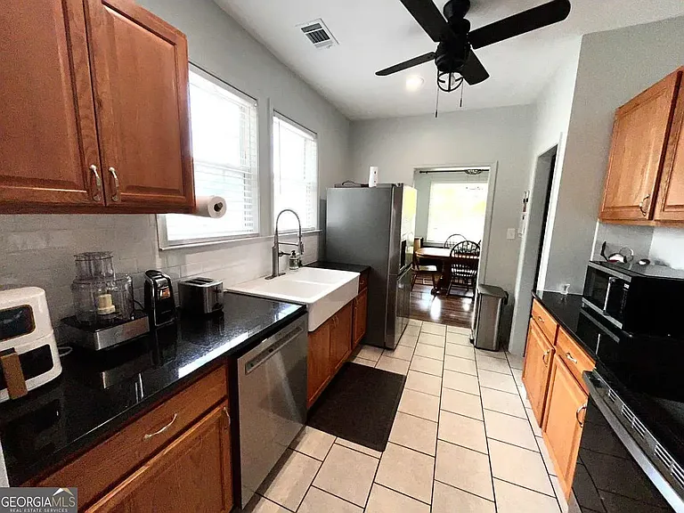 259 N Oliver St #A — Photo 14