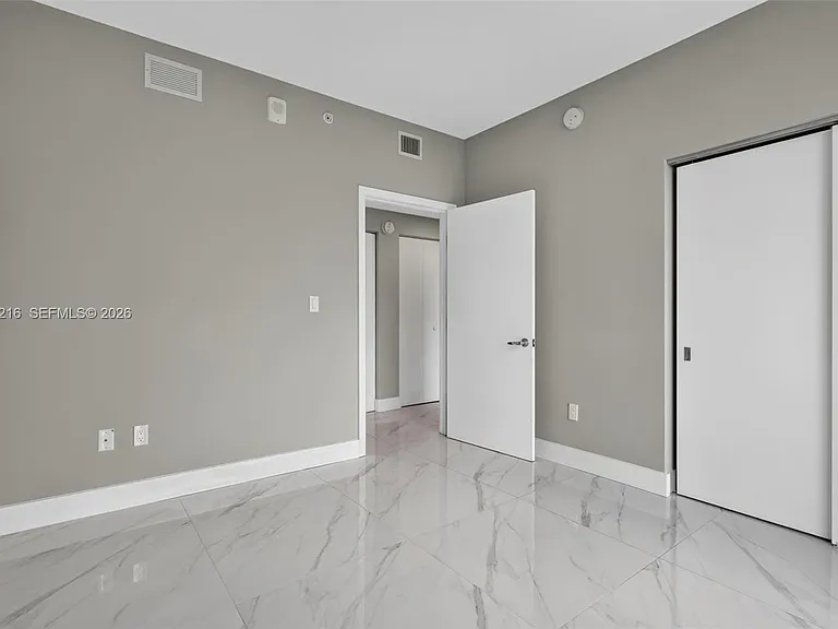 16385 Biscayne Blvd #1215 — Photo 18
