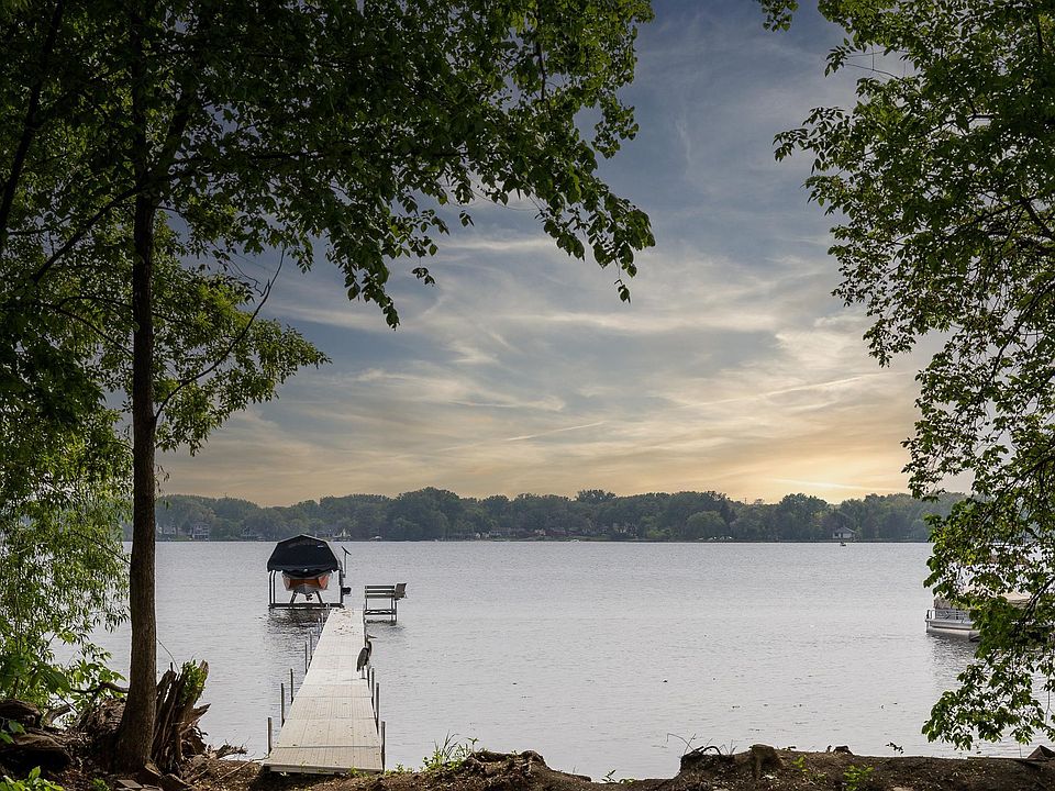 2440 E Medicine Lake Blvd, Plymouth, MN 55441 MLS 6443743 Zillow