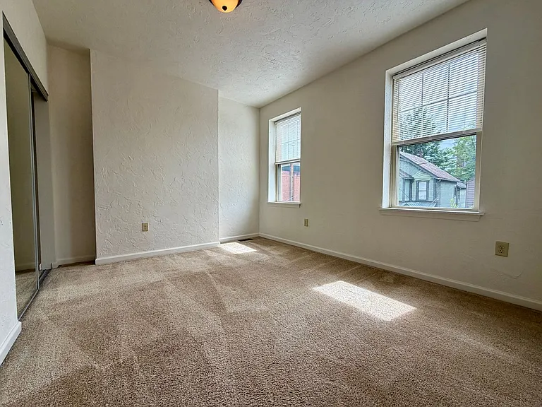 709 Bellefonte St — Photo 12