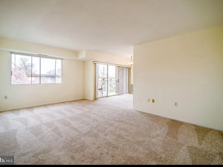12701 Dara Dr #103 — Photo 4