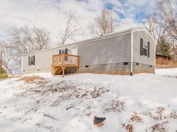 13 Garden Rd, Woodfin City, NC 28804