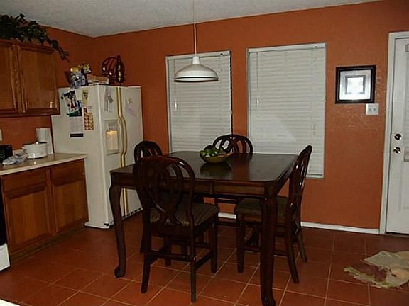 5th image of 6147 De Lollis Dr