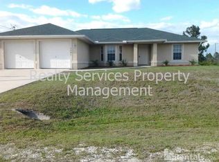 3208 6th St SW, Lehigh Acres, FL 33971