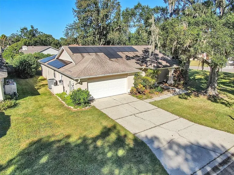 1702 Horseshoe Dr — Photo 29