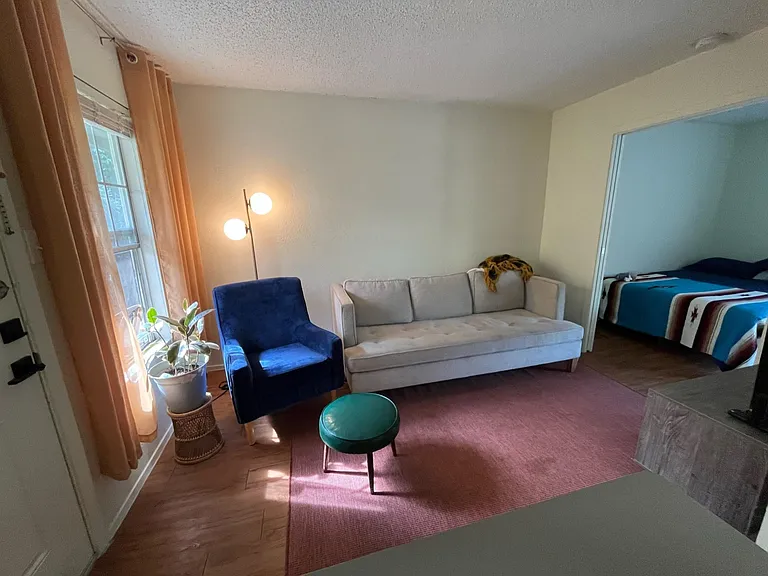3503 Alpine Cir #C — Photo 2