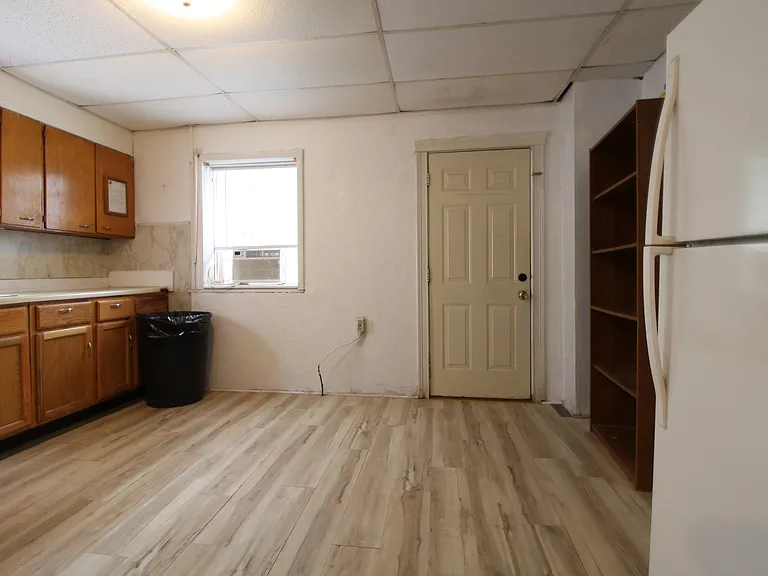 217 Campus Ave #2 — Photo 2
