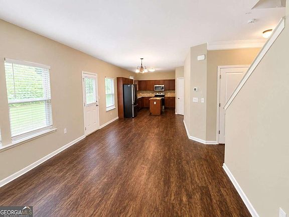4th image of 2170 Stonebrook Dr