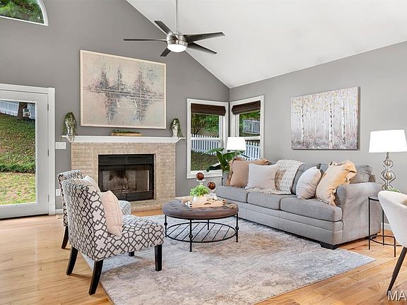 3rd image of 1843 Strawberry Ridge Dr