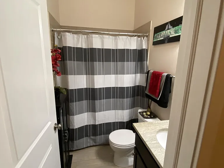 683 N Milwaukee Ave #305 — Photo 17