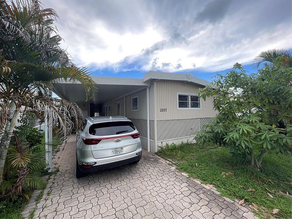 1st image of 2897 Lakeshore Dr