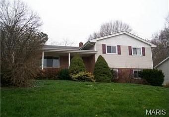 4th image of 632 Horn St