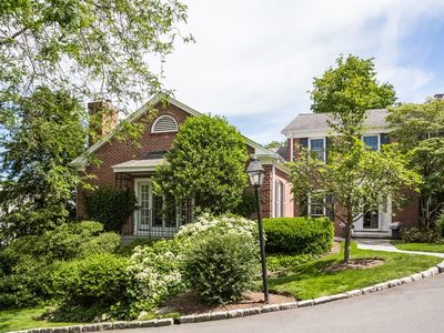 312 Elm St APT 32, New Canaan, CT, 06840