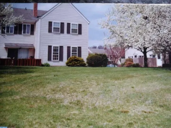 2206 Mulberry Ct, Lansdale, PA 19446