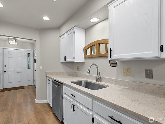 5th image of 4878 N Village Lane #A