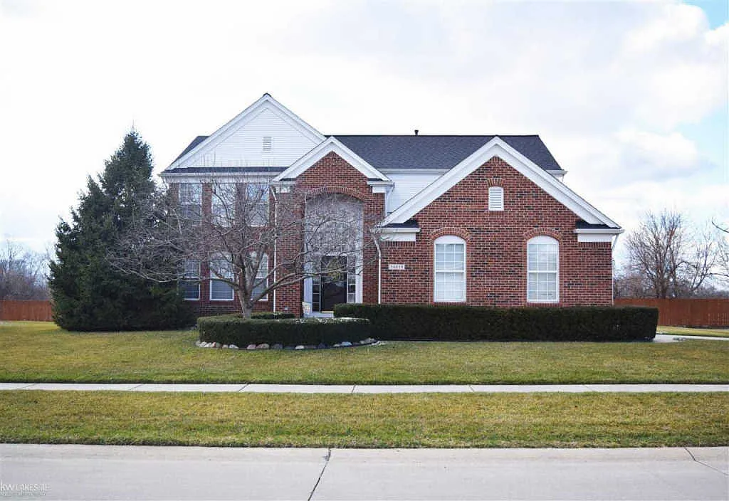 54839 Isle Royale Ave photo 1