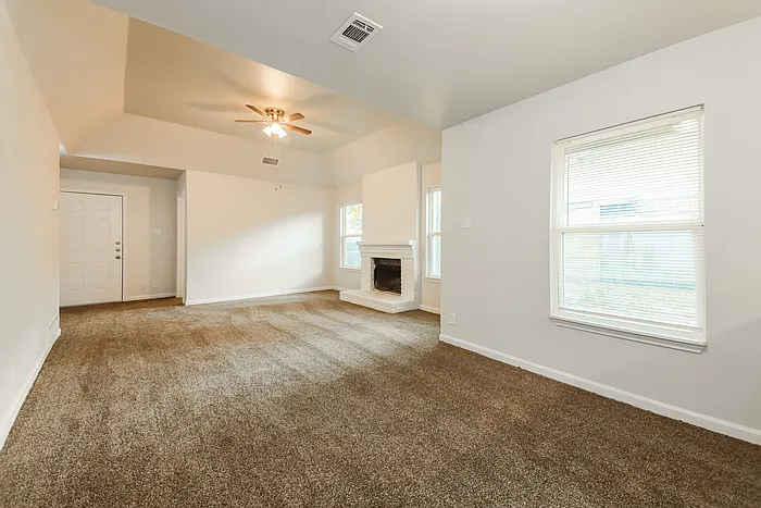 2709 Lexington St — Photo 7
