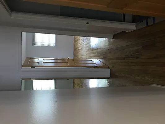 Rented by Voro, LLC | media 24