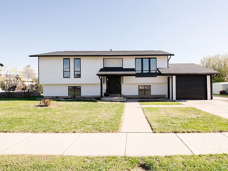 1149 W 2200 N — Photo 1