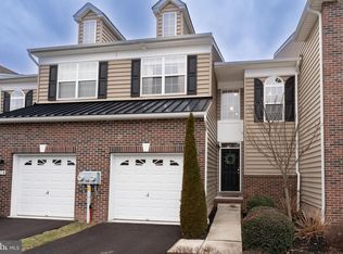 2040 Morgan Hill Dr, Pennsburg, PA 18073