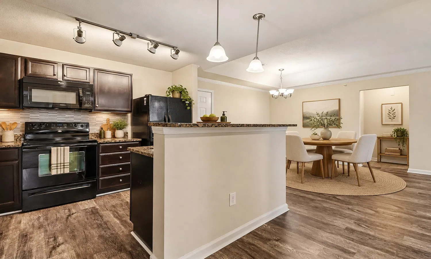 Parc at Flowing Wells Apartment Homes — Photo 2