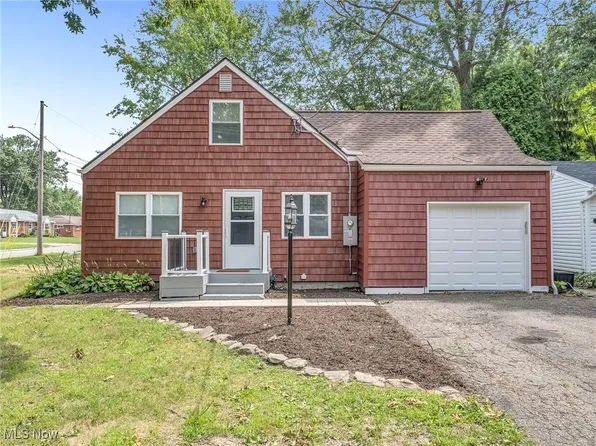 357 West St, Wadsworth, OH 44281