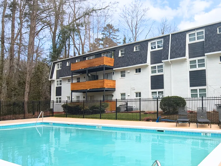 Skye at East Lake — Photo 11