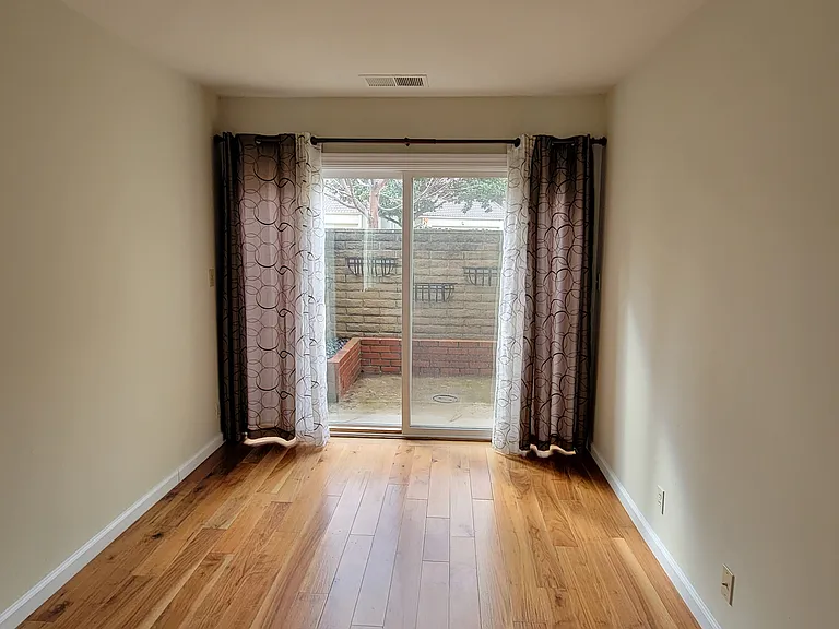 1325 Corte De Los Vecinos — Photo 13