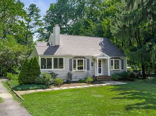 134 W Oak St, Basking Ridge, NJ 07920