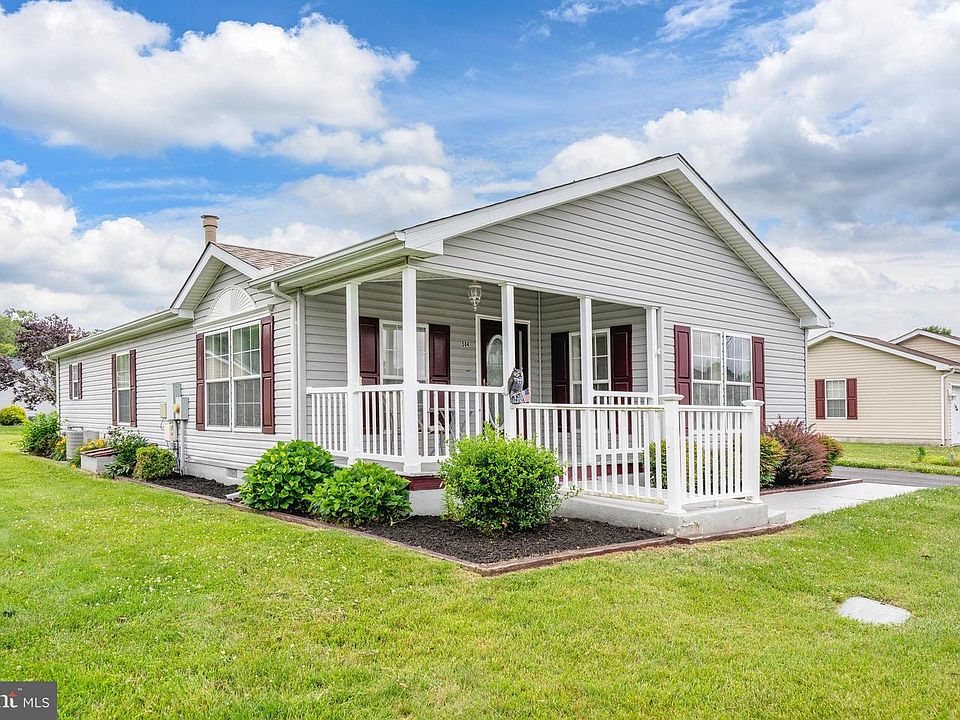 1st image of 504 Weaver Dr #504