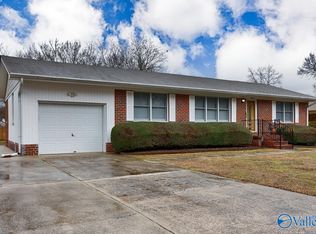 2003 Giles Dr NE, Huntsville, AL 35811